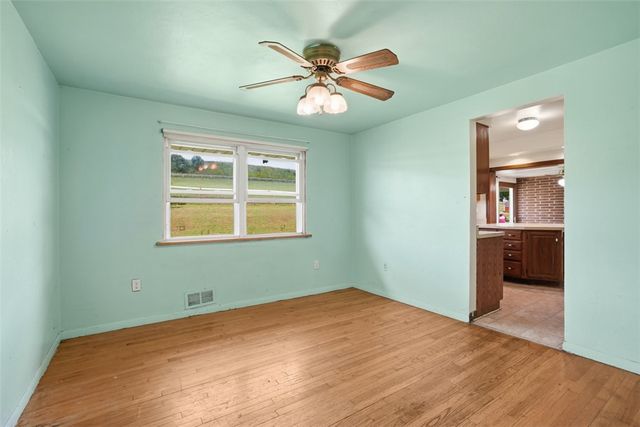 68 Armstrong Dr, Canton Twp, PA 15301