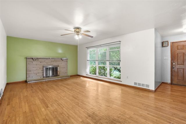 68 Armstrong Dr, Canton Twp, PA 15301