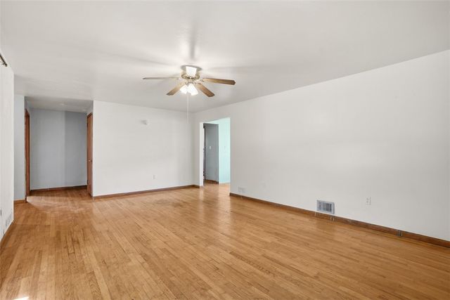 68 Armstrong Dr, Canton Twp, PA 15301