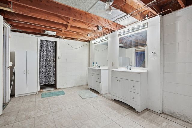 68 Armstrong Dr, Canton Twp, PA 15301