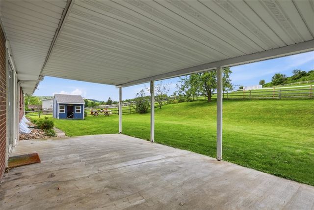 68 Armstrong Dr, Canton Twp, PA 15301