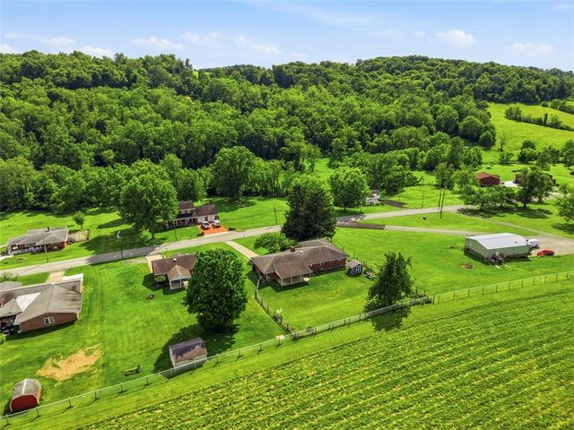 68 Armstrong Dr, Canton Twp, PA 15301