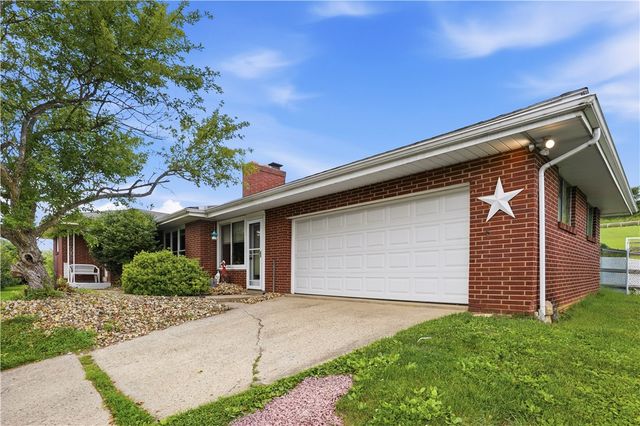 68 Armstrong Dr, Canton Twp, PA 15301