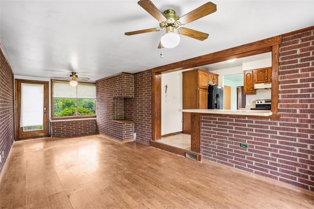 68 Armstrong Dr, Canton Twp, PA 15301