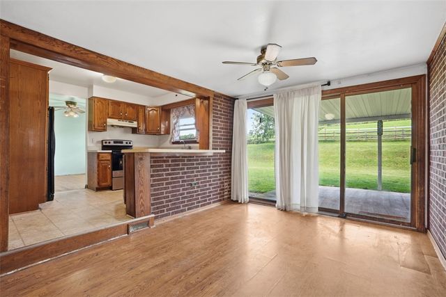 68 Armstrong Dr, Canton Twp, PA 15301
