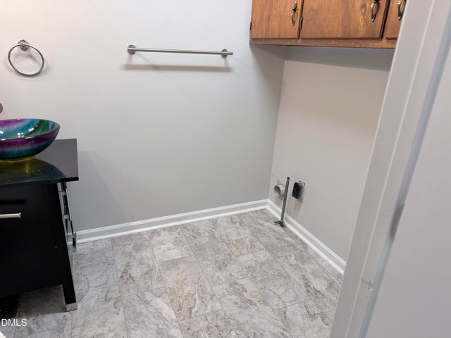 1000 Brookgreen Drive, Cary, NC 27511