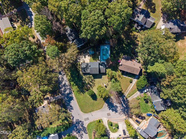 1000 Brookgreen Drive, Cary, NC 27511