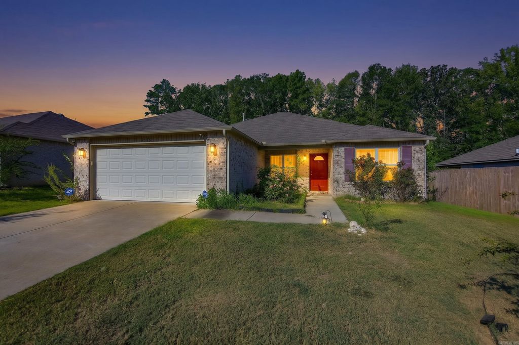 7130 Woodsgate Cove, Alexander, AR 72002