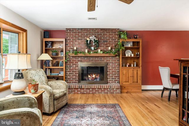 20 WINTERSET DR, Robbinsville, NJ 08690