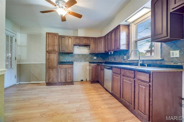 315 N Virginia Avenue, Belleville, IL 62220