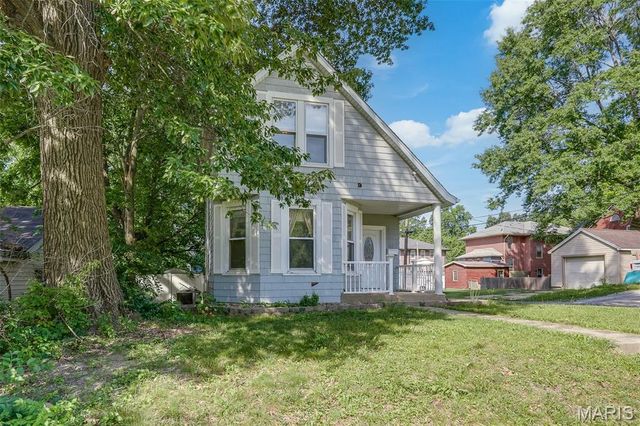 315 N Virginia Avenue, Belleville, IL 62220