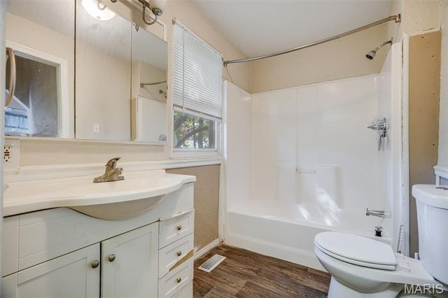 315 N Virginia Avenue, Belleville, IL 62220