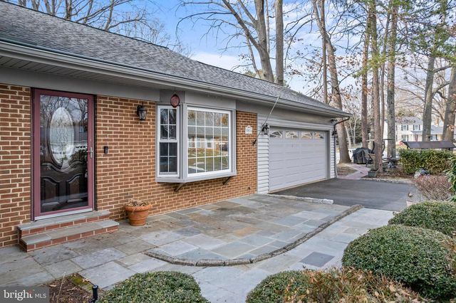 10815 STANHOPE PL, Fairfax, VA 22032