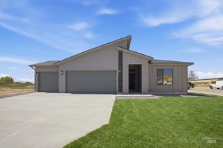14106 Winding St, Caldwell, ID 83607
