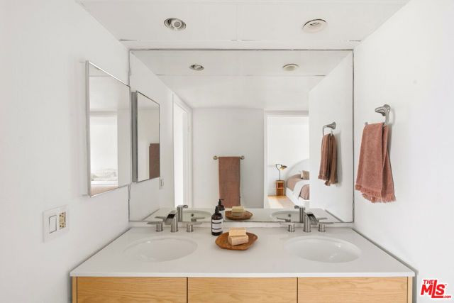 4658 Don Lorenzo Drive G, Los Angeles, CA 90008