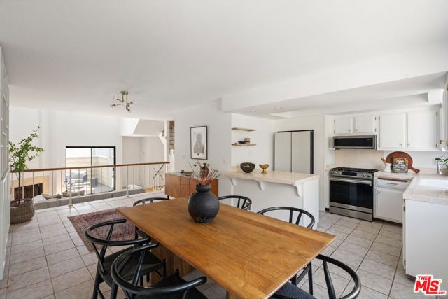 4658 Don Lorenzo Drive G, Los Angeles, CA 90008