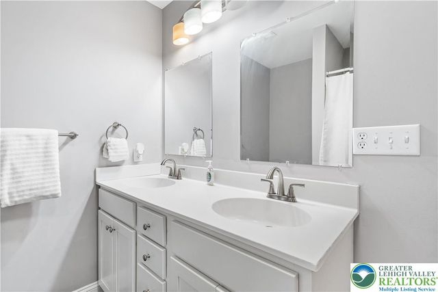 724 East Tilghman Street, Allentown City, PA 18109