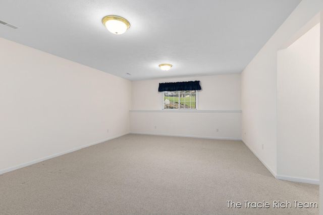 4889 Castle Hill Court, Rockford, MI 49341