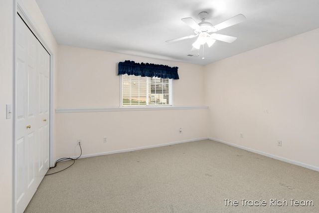 4889 Castle Hill Court, Rockford, MI 49341