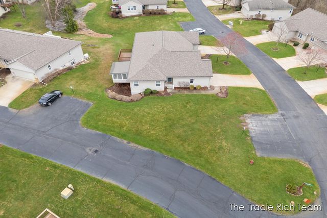 4889 Castle Hill Court, Rockford, MI 49341