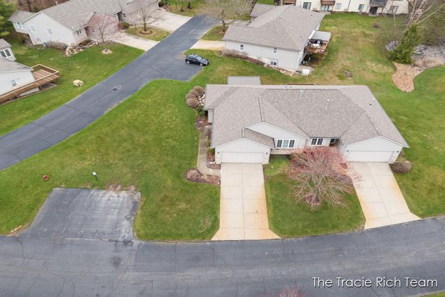 4889 Castle Hill Court, Rockford, MI 49341