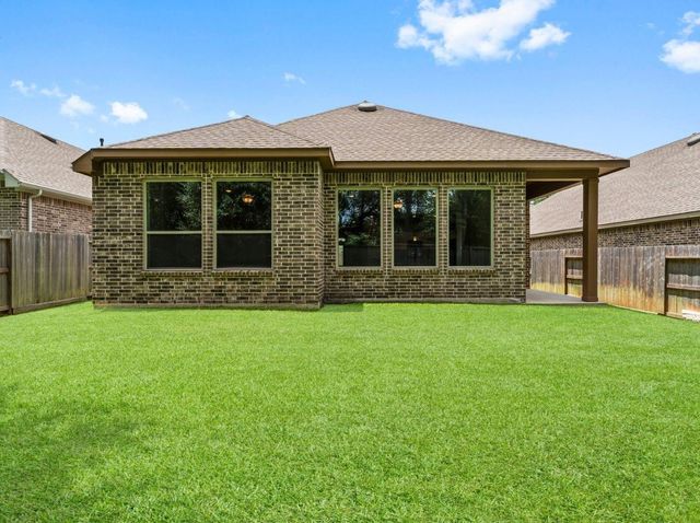 128 Winged Elm Court, Conroe, TX 77318