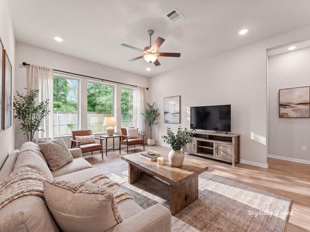 128 Winged Elm Court, Conroe, TX 77318