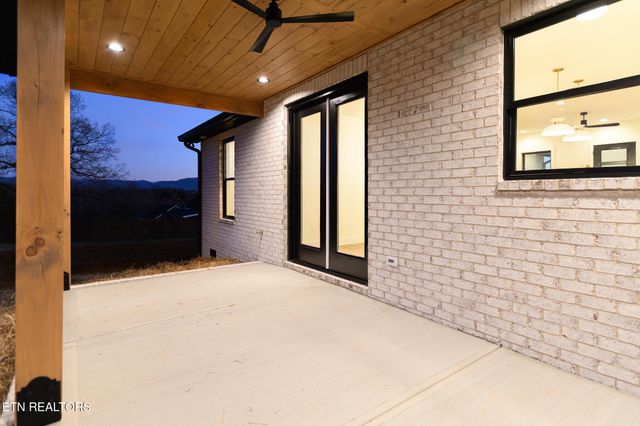 630 Greenfern Tr, Seymour, TN 37865