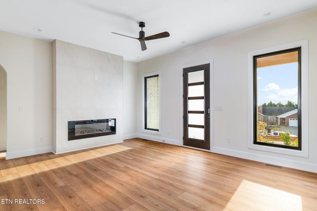 630 Greenfern Tr, Seymour, TN 37865