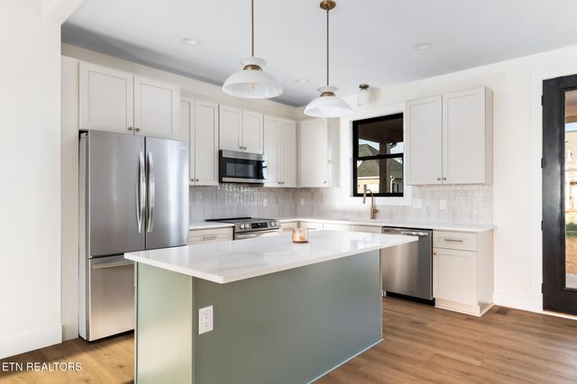 630 Greenfern Tr, Seymour, TN 37865