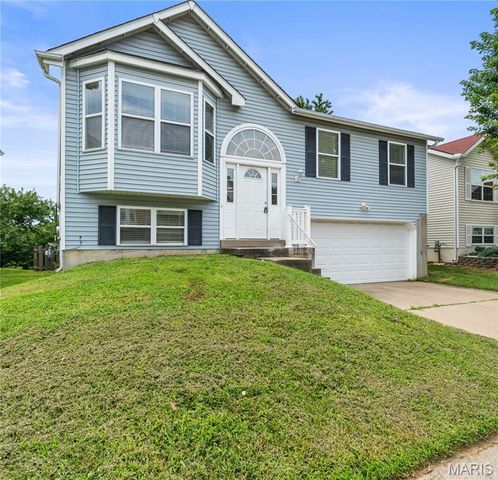 1739 Knoll Terrace, St Peters, MO 63376