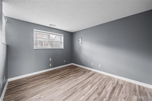 1739 Knoll Terrace, St Peters, MO 63376