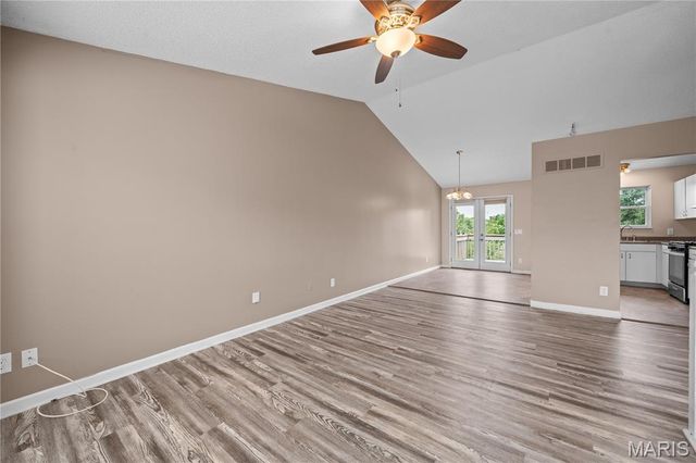 1739 Knoll Terrace, St Peters, MO 63376