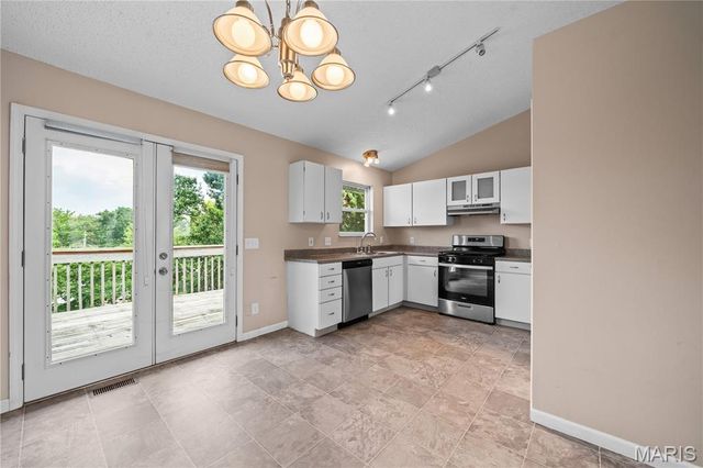 1739 Knoll Terrace, St Peters, MO 63376
