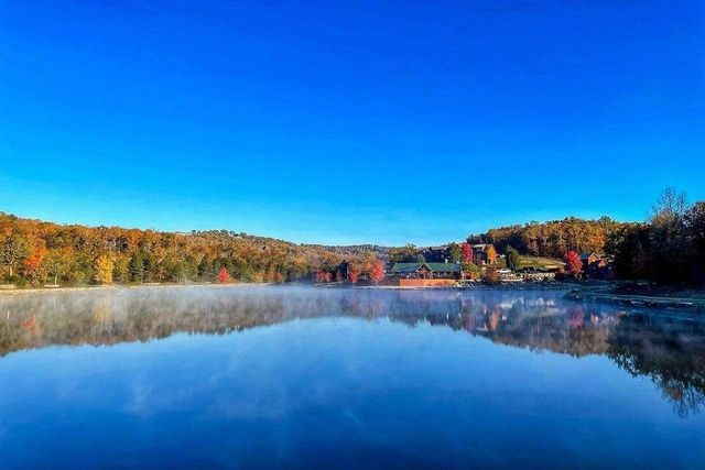 380 Beechwood Drive, Branson West, MO 65737
