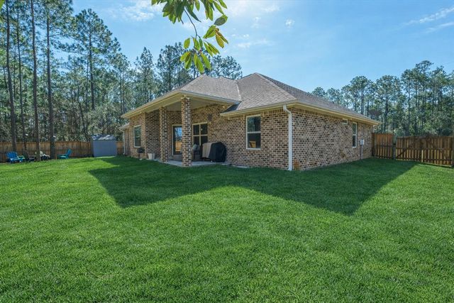 6898 Loysburg Street, Navarre, FL 32566