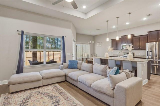 6898 Loysburg Street, Navarre, FL 32566