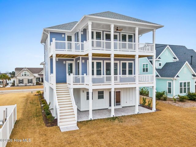 367 Spicer Lake Drive, Holly Ridge, NC 28445