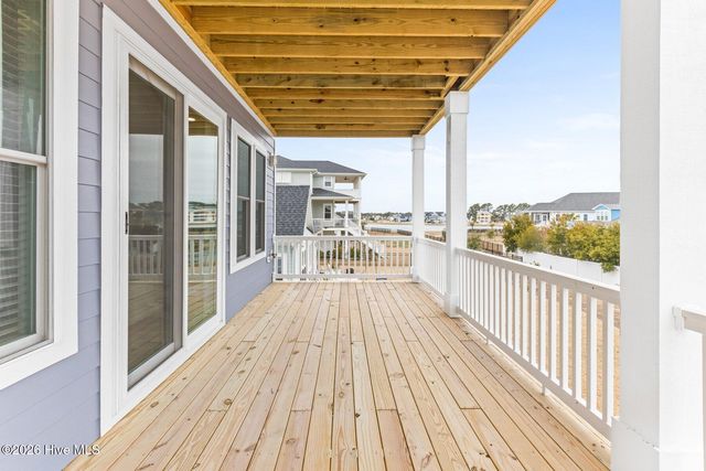 367 Spicer Lake Drive, Holly Ridge, NC 28445