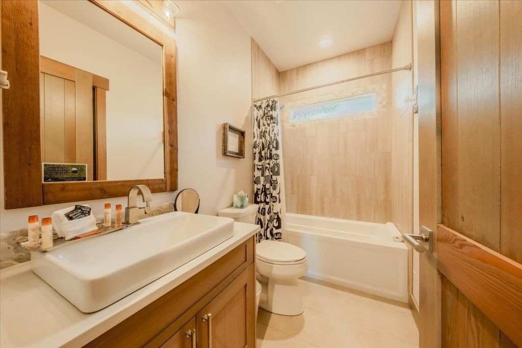 42 Cottage Lake Lane, Eureka, MT 59917 photo 17