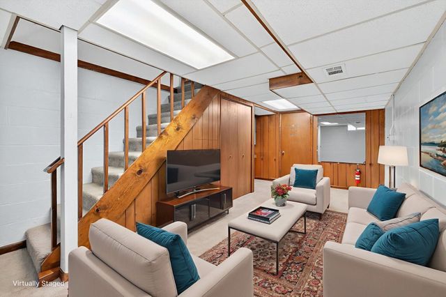 2579 Eakin Road, Columbus, OH 43204