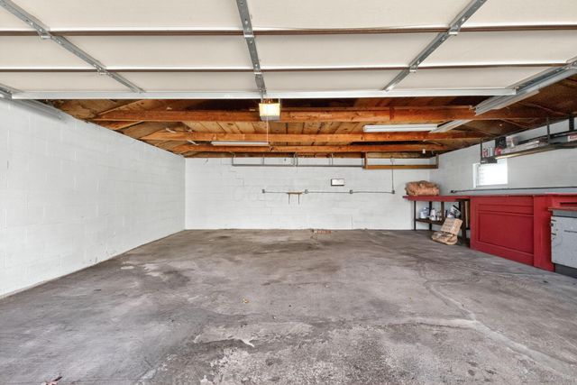 2579 Eakin Road, Columbus, OH 43204