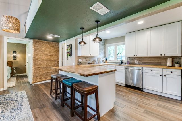 1204 Tupuna Court, Tool, TX 75143