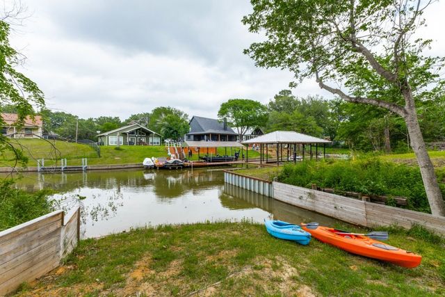 1204 Tupuna Court, Tool, TX 75143