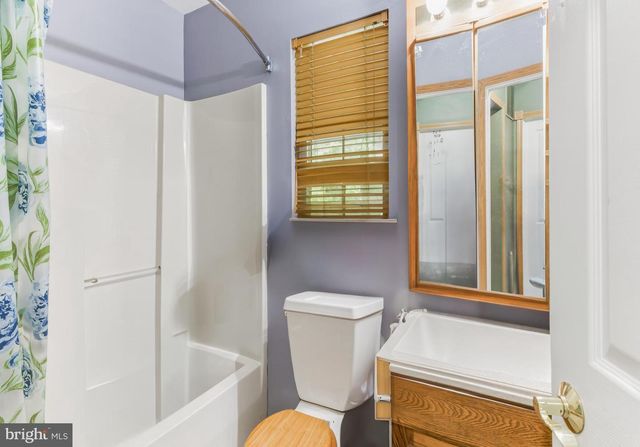 283 PINE AVE, Egg Harbor Township, NJ 08234
