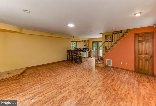 283 PINE AVE, Egg Harbor Township, NJ 08234