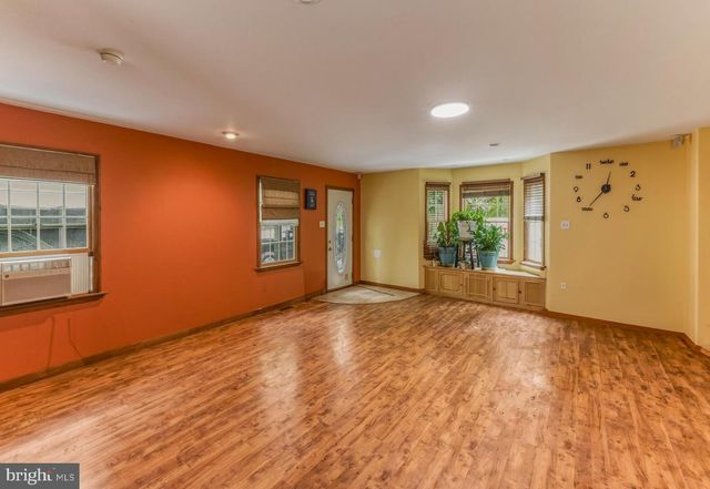 283 PINE AVE, Egg Harbor Township, NJ 08234