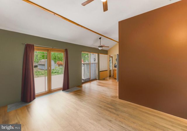 283 PINE AVE, Egg Harbor Township, NJ 08234