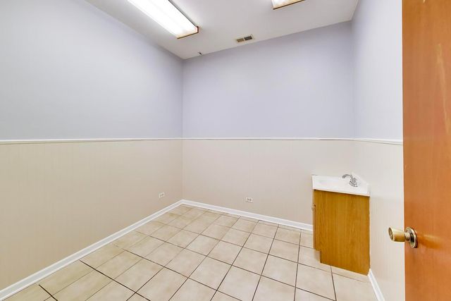 3224 W Armitage Avenue, Chicago, IL 60647