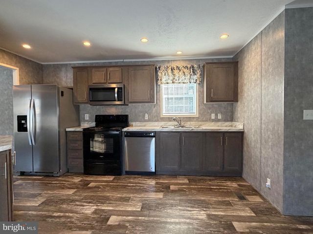 425 CIDER PRESS RD, Lock Haven, PA 17745